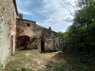 Rustico in Vendita a Alvito, 35'000€, 291 m²