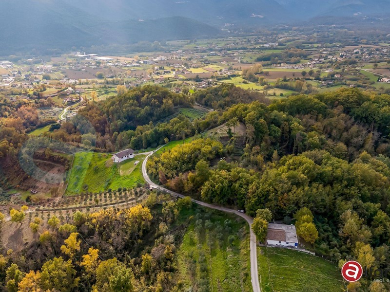 Rustico in Vendita a Gallinaro, 385'000€, 500 m²