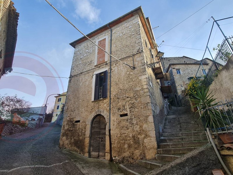 Rustico in Vendita a Arce, 65'000€, 110 m²