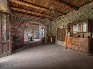 Appartamento in Vendita a Sessa Aurunca, 185'000€, 615 m²