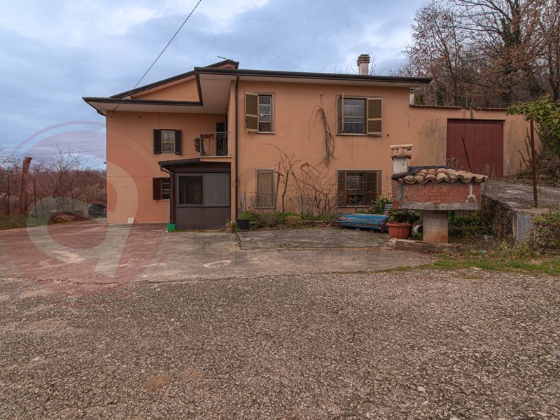 Casa Indipendente in Vendita a Veroli, 189'000€, 238 m²