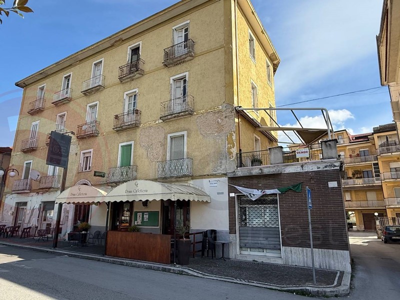 Appartamento in Vendita a Fontana Liri, 60'000€, 120 m²