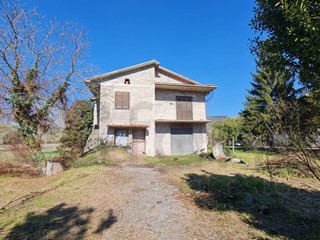 Casa Indipendente in Vendita a Arpino, 85'000€, 330 m²