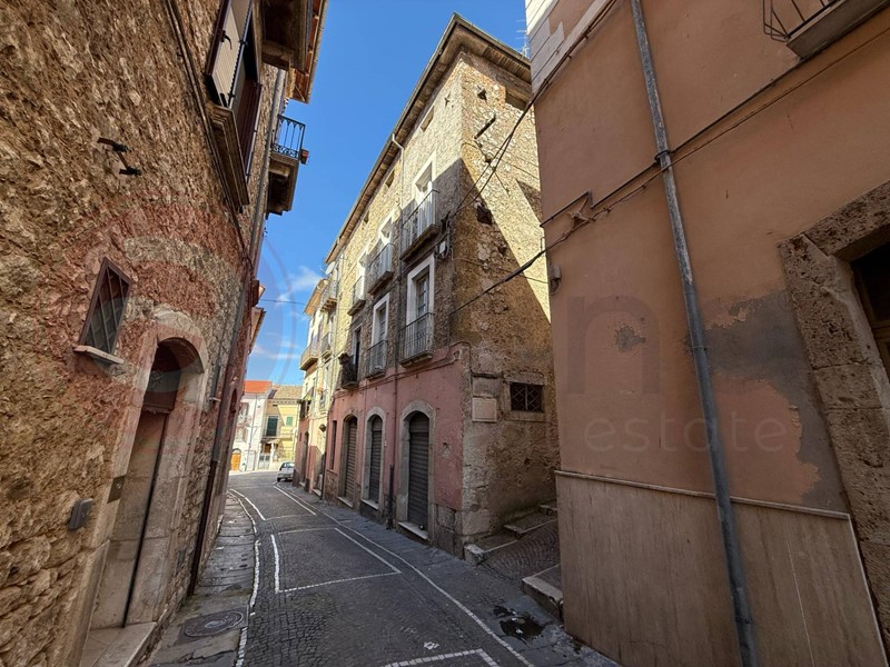 Rustico in Vendita a Roccasecca, 58'000€, 156 m²