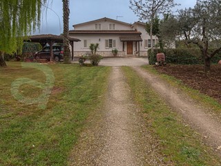 Casa Indipendente in Vendita a Castrocielo, 215'000€, 184 m²