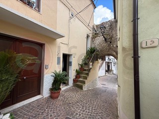 Rustico in Vendita a Ciorlano, 24'000€, 70 m²