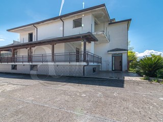 Casa Indipendente in Vendita a Roccasecca, 255'000€, 700 m²