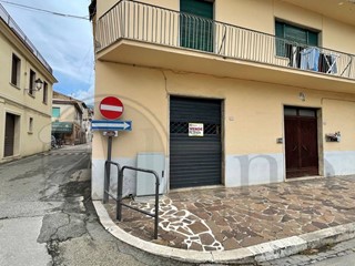 Immobile commerciale in Vendita a Aquino, 55'000€, 60 m²