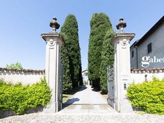 Quadrilocale in Vendita a Calco, 450'000€, 250 m²