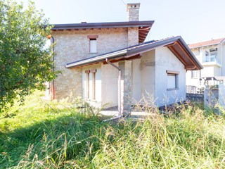 Villa in Vendita a Verderio, 460'000€, 262 m²