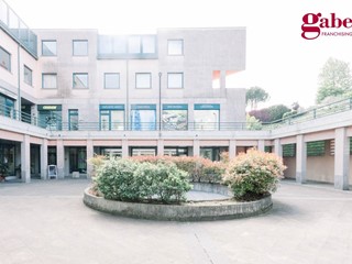 Negozio in Vendita a Merate, 50'000€, 60 m²