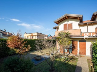 Villetta a schiera in Vendita a Verderio, 355'000€, 180 m²