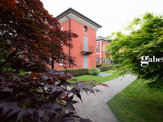 Quadrilocale in Vendita a Paderno d'Adda, 260'000€, 186 m²