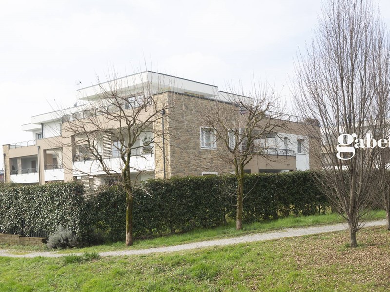 Attico in Vendita a Bernareggio, 480'000€, 166 m²
