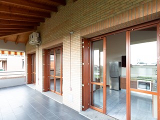 Attico in Affitto a Merate, 900€, 120 m²