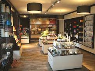 Immobile commerciale in Vendita a Bolzano, 130 m²