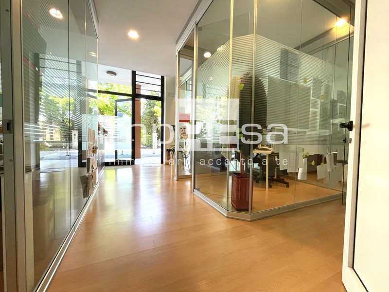 Immobile commerciale in Vendita a Mogliano Veneto, 90'000€, 93 m²