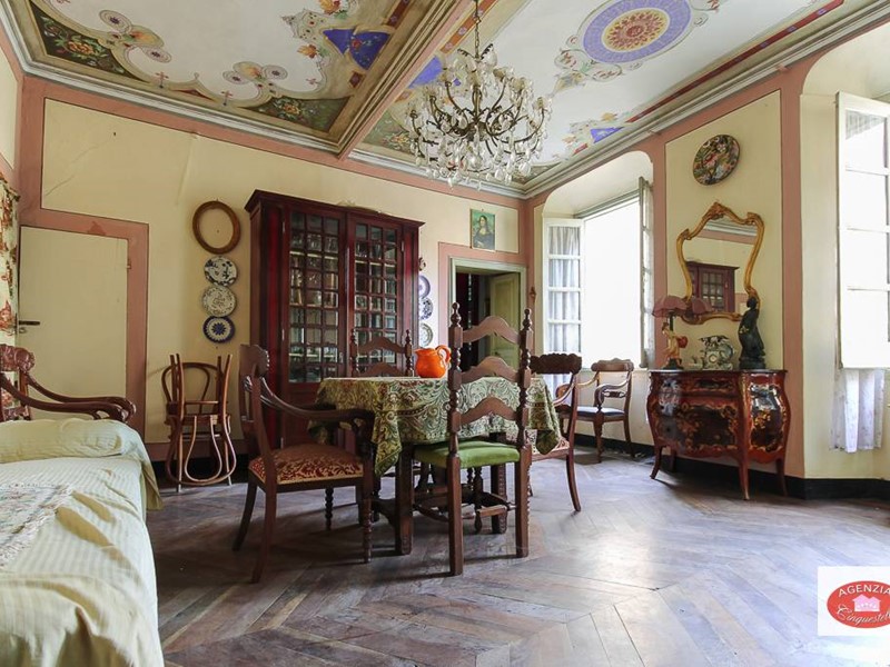 Appartamento in Vendita a Sassello, 75'000€, 200 m²