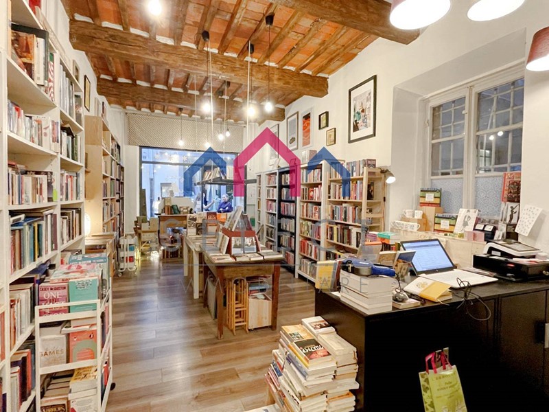 Immobile commerciale in Vendita a Lucca, 220'000€, 60 m²