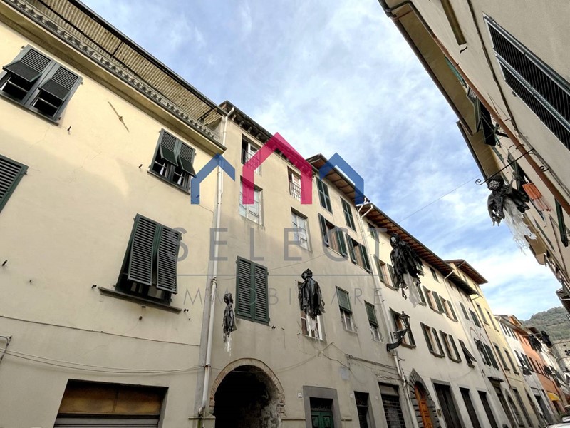 Appartamento in Vendita a Borgo a Mozzano, 49'000&euro;, 112 m²