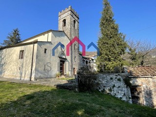 Villa in Vendita a Pescaglia, 119'000€, 250 m²