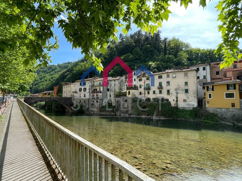 Quadrilocale in Vendita a Bagni di Lucca, 70'000€, 100 m²