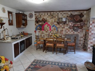 Casa Semi Indipendente in Vendita a Pescaglia, 85'000€, 100 m²