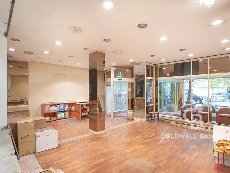 Immobile commerciale in Vendita a Roma, 245'000€, 106 m²
