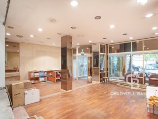 Immobile commerciale in Vendita a Roma, 245'000€, 106 m²