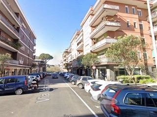 Immobile commerciale in Vendita a Roma, 110'000€, 43 m²