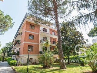 Appartamento in Vendita a Roma, 565'000€, 185 m²