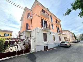 Appartamento in Vendita a Alessandria, 285'000€, 350 m²
