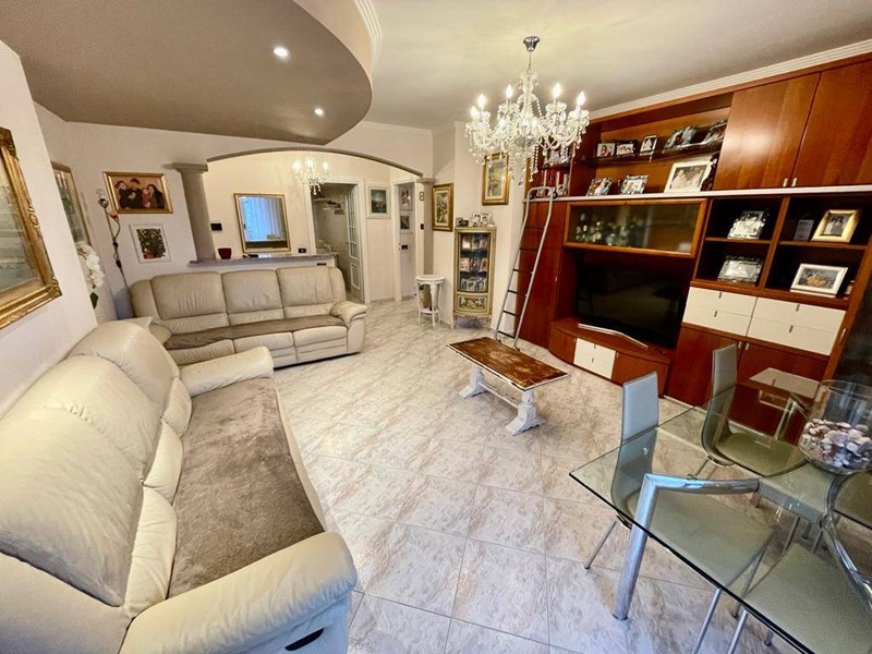 Appartamento in Vendita a Alessandria, 122'000€, 105 m²