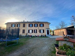 Appartamento in Vendita a Oviglio, 110'000€, 110 m²