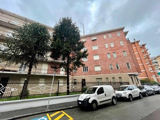 Appartamento in Vendita a Alessandria, 88'000€, 110 m²