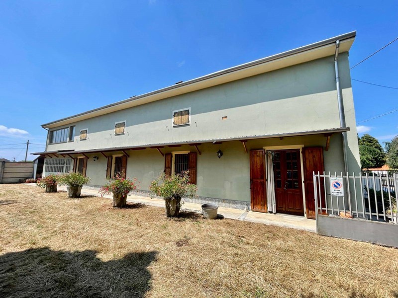 Casa Indipendente in Vendita a Alessandria, 125'000€, 200 m²