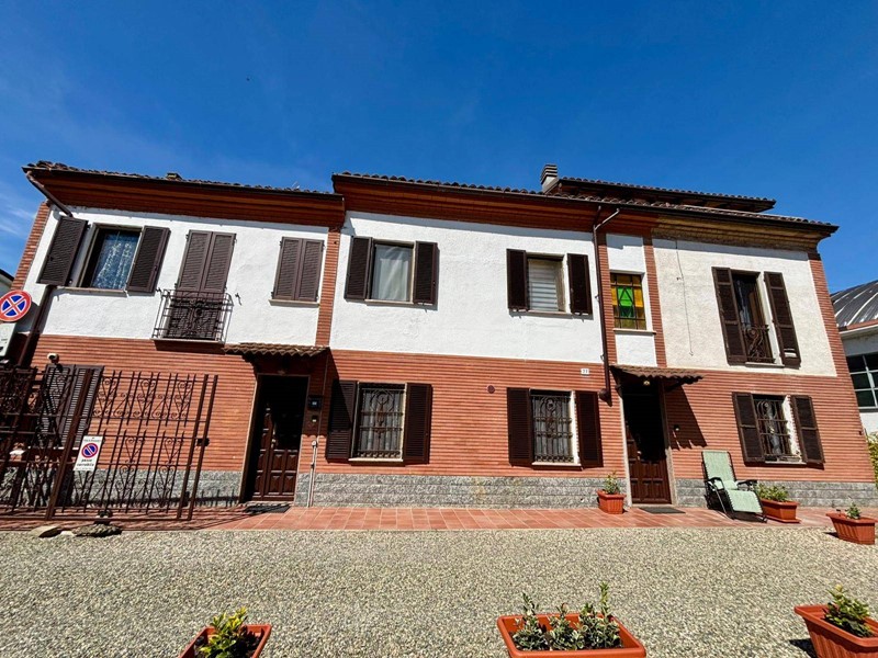 Casa Indipendente in Vendita a Alessandria, 168'000€, 150 m²