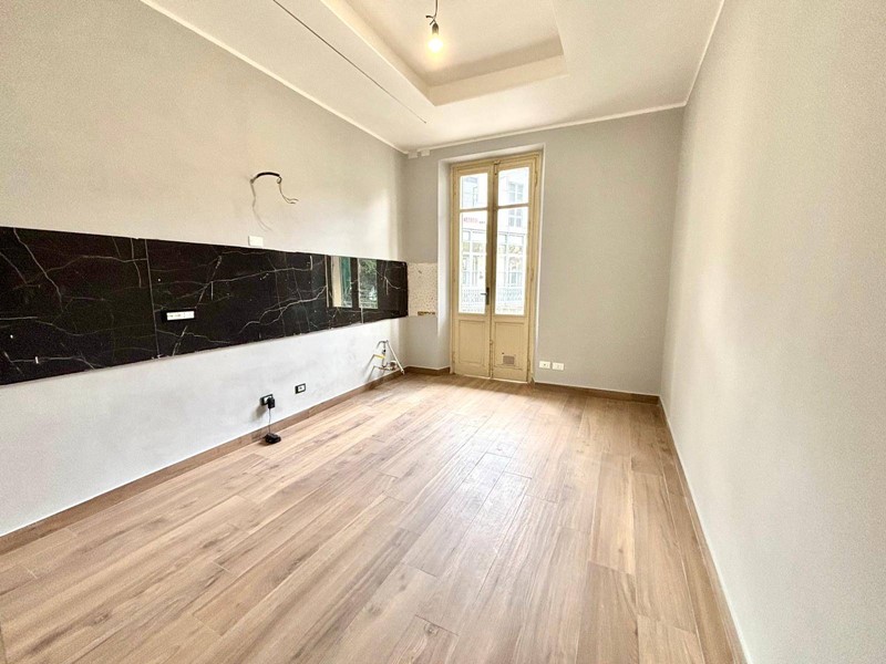 Quadrilocale in Vendita a Alessandria, 135'000&euro;, 90 m²