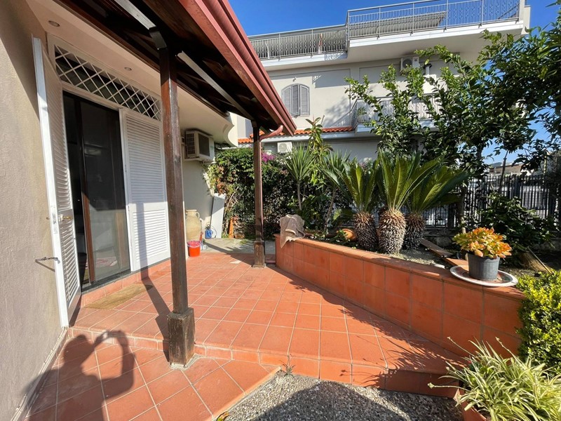Villa in Vendita a San Giuseppe Vesuviano, 450'000€, 420 m²