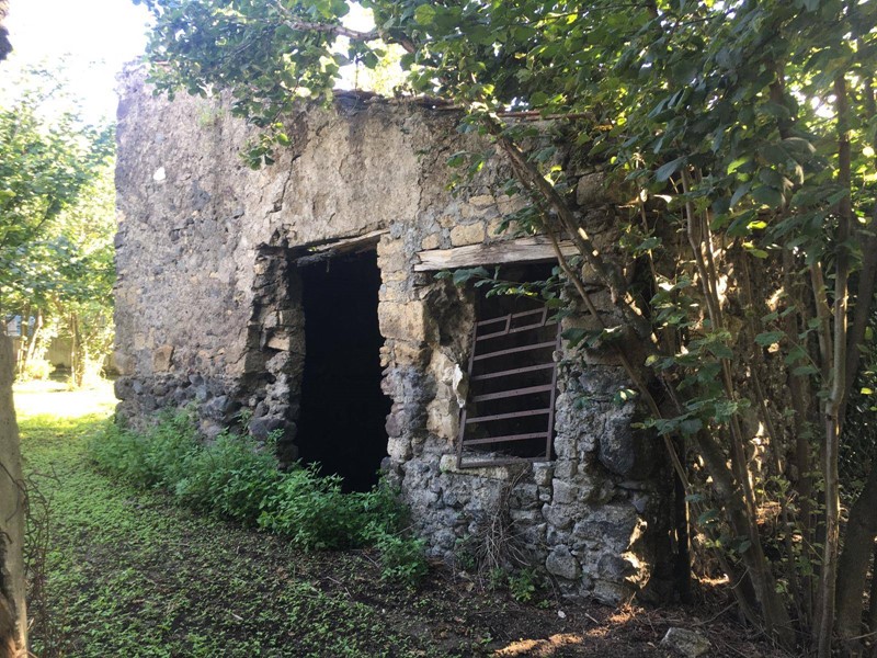 Rustico in Vendita a Ottaviano, 57'000€, 4200 m²