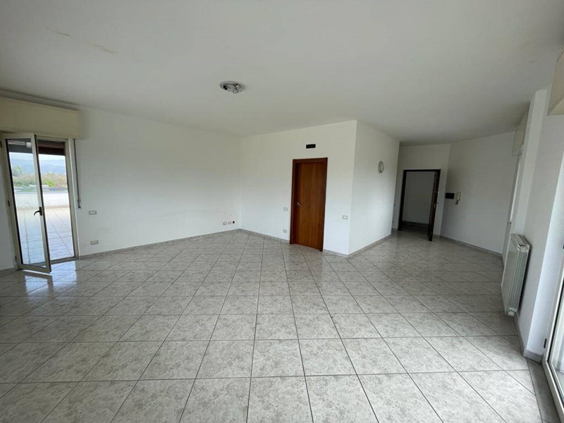 Quadrilocale in Affitto a San Giuseppe Vesuviano, 700€, 100 m²