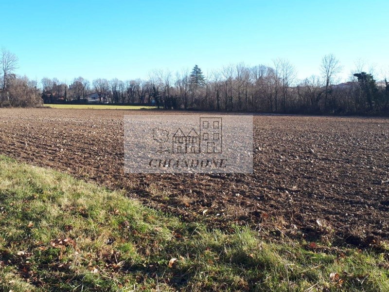 Terreno edificabile in Vendita a Aviano, 390'000€, 12000 m²