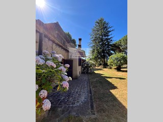 Villa in Affitto a Bassano Romano, 1'250€, 198 m²