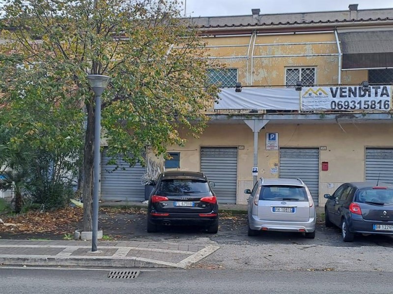 Appartamento in Vendita a Albano Laziale, 149'000€, 110 m²