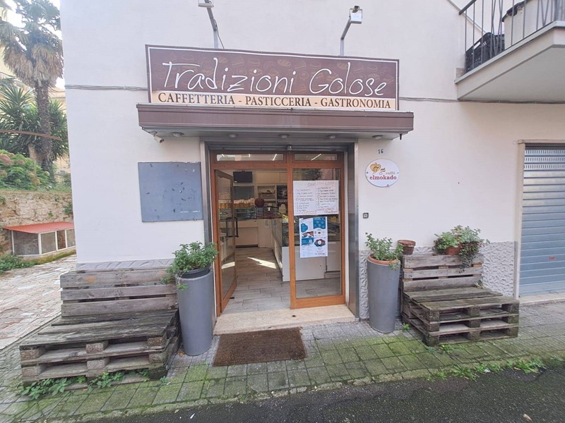 Immobile commerciale in Vendita a Albano Laziale, 60'000€, 55 m²