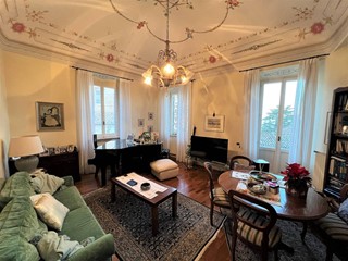 Appartamento in Vendita a Fermo, 525'000€, 240 m²