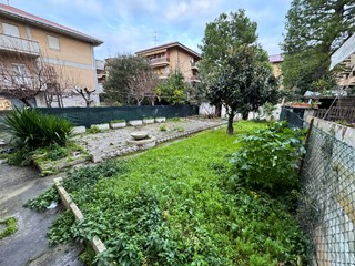 Casa Indipendente in Vendita a Porto San Giorgio, 147'000€, 131 m²