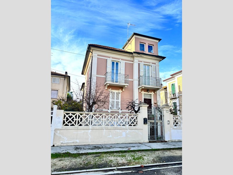 Villa in Vendita a Porto San Giorgio, 220 m²