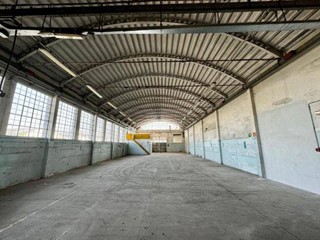 Capannone in Vendita a Fermo, 500'000€, 750 m²