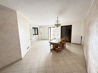 Appartamento in Vendita a Fermo, 250'000€, 121 m²